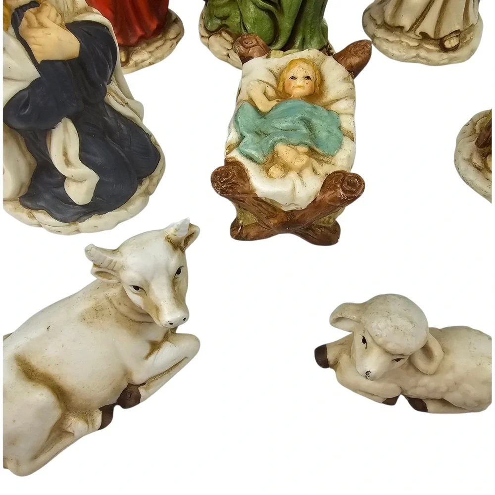 Vintage Porcelain‎ Nativity Set 8 Piece Christmas Holiday Decoration